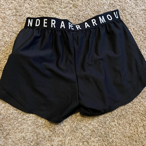 under armor shorts - Picture 2 of 2